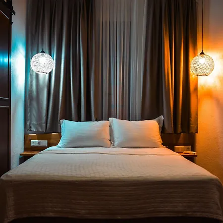 Hotel Casa Alegre *